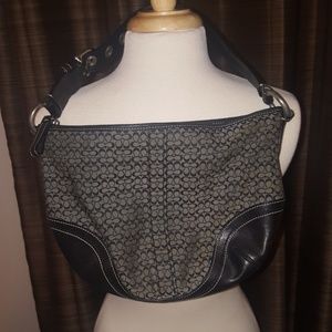 Coach signature Shoulder Bag
